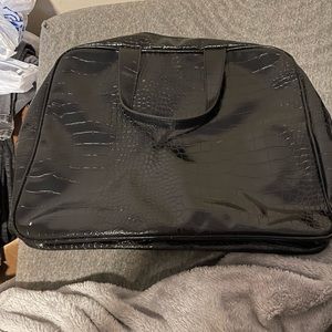 Brand new Saks Fifth Avenue purse.